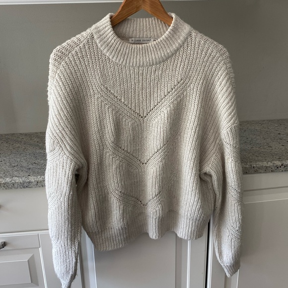 Cream cozy sweater medium - Picture 1 of 2